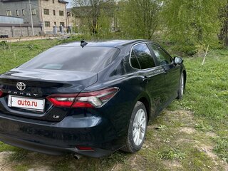 2021 Toyota Camry VIII (XV70) Рестайлинг, синий, 2780000 рублей, вид 5