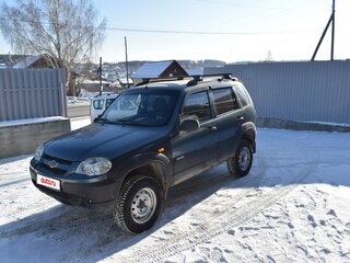 2009 Chevrolet Niva I Рестайлинг, зелёный, 700000 рублей, вид 1