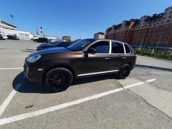 2008 Porsche Cayenne S I Рестайлинг (957), коричневый, 900000 рублей - вид 4
