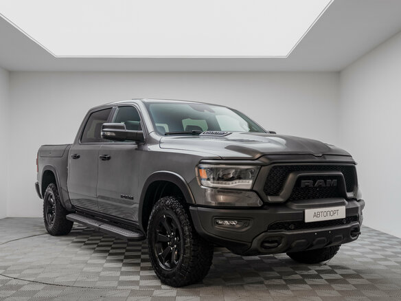 2024 Ram 1500 Crew Cab eTorque V, серый, 10990000 рублей - вид 4