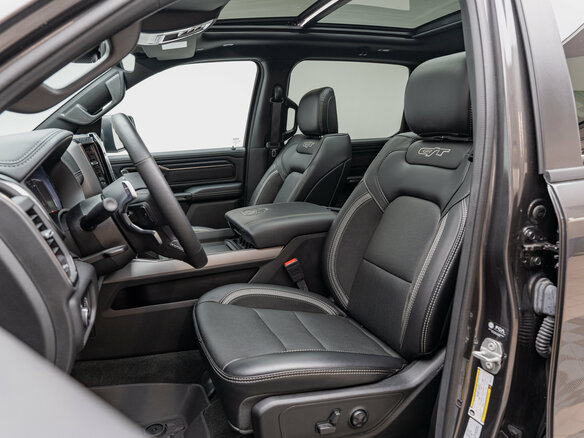 2024 Ram 1500 Crew Cab eTorque V, серый, 10990000 рублей - вид 17