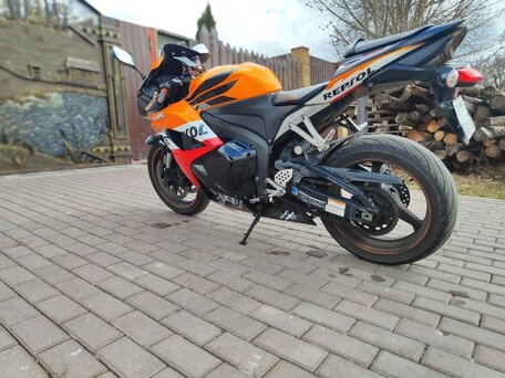 2009 Honda CBR 600RR, оранжевый, 640000 рублей, вид 2