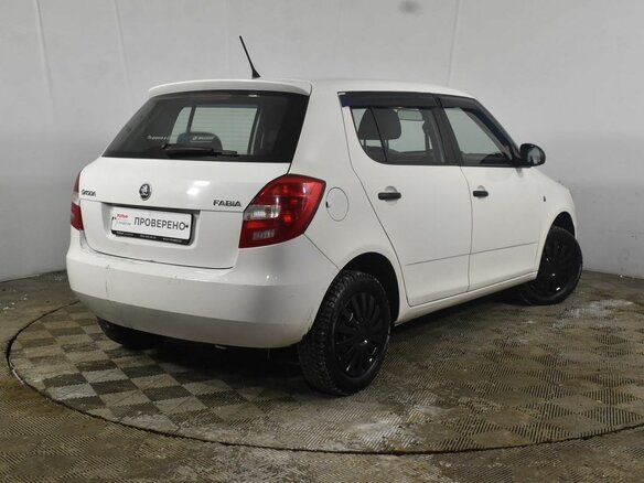 2013 Skoda Fabia II Рестайлинг, белый - вид 3