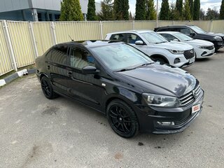 2017 Volkswagen Polo V Рестайлинг, чёрный, 1250000 рублей, вид 3