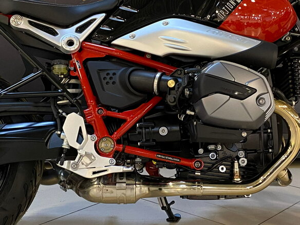 2021 BMW R Nine T, чёрный - вид 2