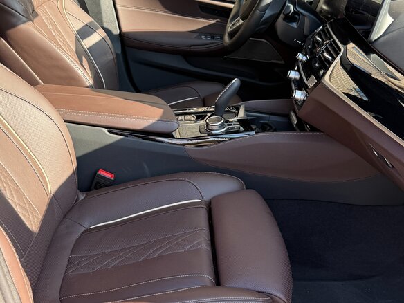 2022 BMW 5 серии 530i VII (G30/G31/G38) Рестайлинг, синий, 5600000 рублей - вид 7