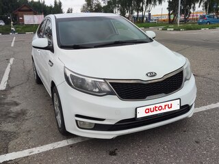 2016 Kia Rio III Рестайлинг, белый, 750000 рублей, вид 1