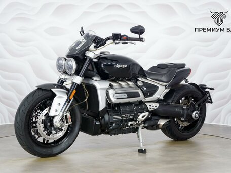 2020 Triumph Rocket III, чёрный, 1927000 рублей, вид 3