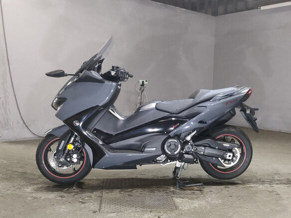2021 Yamaha TMAX, серебристый, 1200000 рублей - вид 1