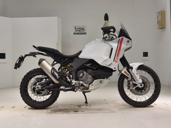 2022 Ducati DesertX, белый, 1500000 рублей - вид 1