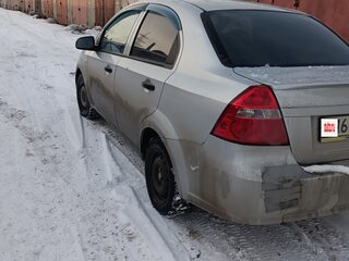2011 Chevrolet Aveo I Рестайлинг, серебристый, 277000 рублей, вид 3