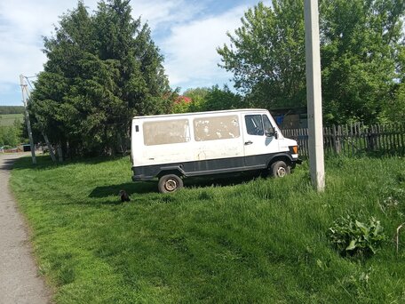 1983 Mercedes-Benz T1, белый, 245000 рублей, вид 4