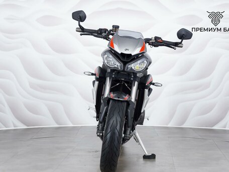 2021 Triumph Street Triple, серый, 895000 рублей, вид 4