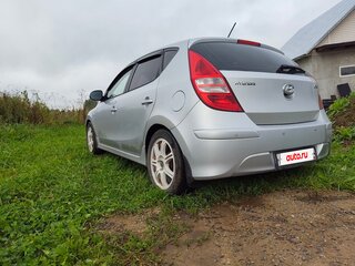2011 Hyundai i30 I Рестайлинг, серебристый, 700000 рублей, вид 3
