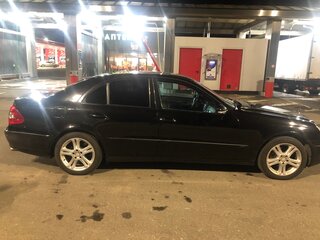 2008 Mercedes-Benz E-Класс 230 III (W211, S211) Рестайлинг, чёрный, 800000 рублей, вид 2
