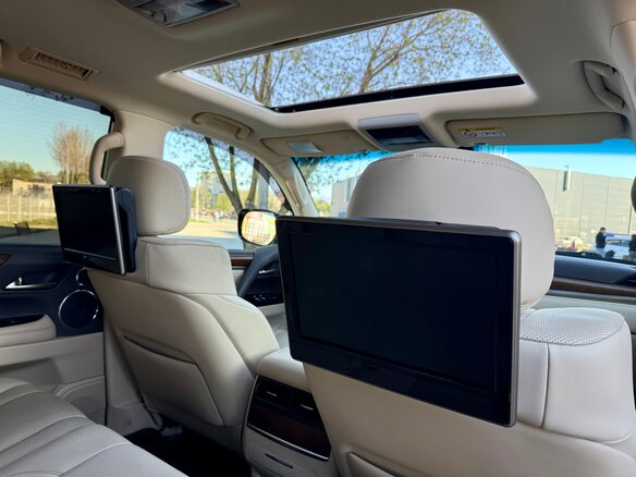 2016 Lexus LX 570 III Рестайлинг 2, белый, 7300000 рублей - вид 13