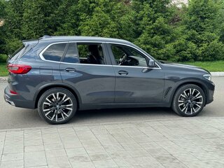 2019 BMW X5 30d IV (G05/G18), серый, 5700000 рублей, вид 3