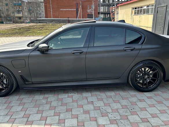 2017 BMW 7 серии 740e VI (G11/G12), серебристый - вид 6
