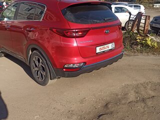 2021 Kia Sportage IV Рестайлинг, красный, 2650000 рублей, вид 3