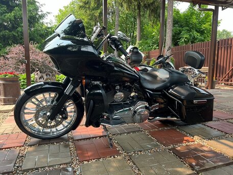2015 Harley-Davidson Road Glide, чёрный, 1300000 рублей, вид 5