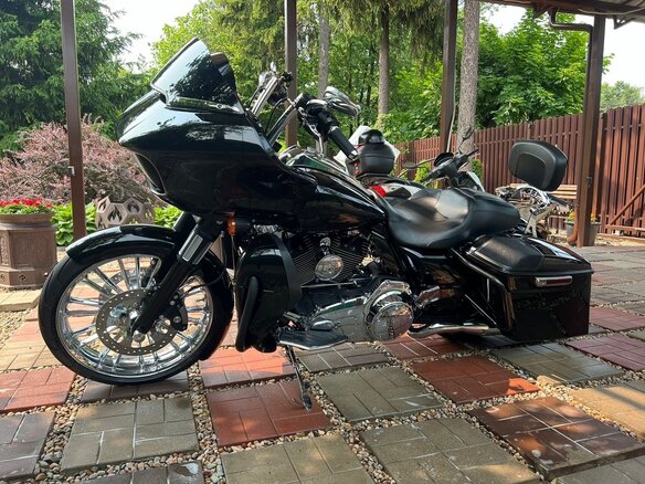 2015 Harley-Davidson Road Glide, чёрный, 1300000 рублей - вид 4