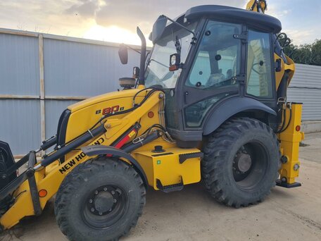 2021 New Holland B80B, жёлтый, 9950000 рублей, вид 3