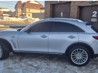 2009 Infiniti FX35 II (S51), серебристый, 1800000 рублей, вид 3