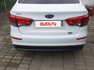 2016 Kia Rio III Рестайлинг, белый, 1200000 рублей, вид 3
