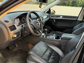 2015 Volkswagen Touareg II Рестайлинг, чёрный, 2700000 рублей, вид 5