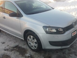 2010 Volkswagen Polo V, серебристый, 720000 рублей, вид 3
