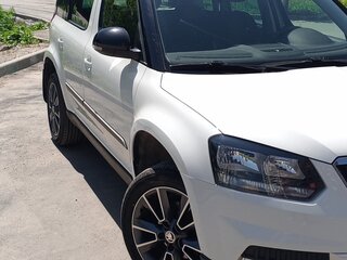 2017 Skoda Yeti I Рестайлинг, белый, 1795000 рублей, вид 2