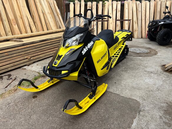 2015 BRP Ski-Doo Summit 800, жёлтый