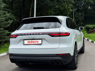 2020 Porsche Cayenne S III, белый, 4000000 рублей, вид 4