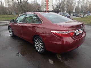 2016 Toyota Camry US Market VII (XV50) Рестайлинг, красный, 2100000 рублей, вид 4