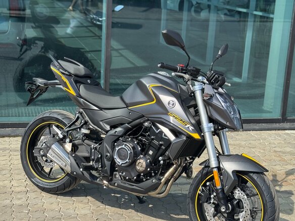 2025 Voge 525R, серебристый, 529000 рублей