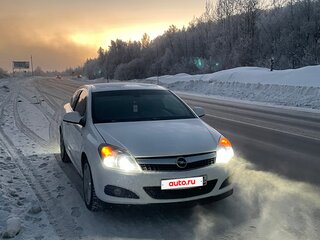 2010 Opel Astra GTC H Рестайлинг, белый, 500000 рублей, вид 2