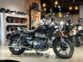 2026 Royal Enfield Super Meteor, чёрный, 764000 рублей - вид 2