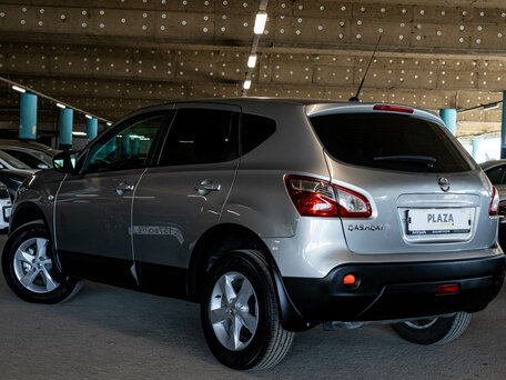 2012 Nissan Qashqai I Рестайлинг, серебристый, 1080000 рублей, вид 4