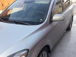 2010 Kia Ceed I Рестайлинг, серебристый, 1150000 рублей, вид 3