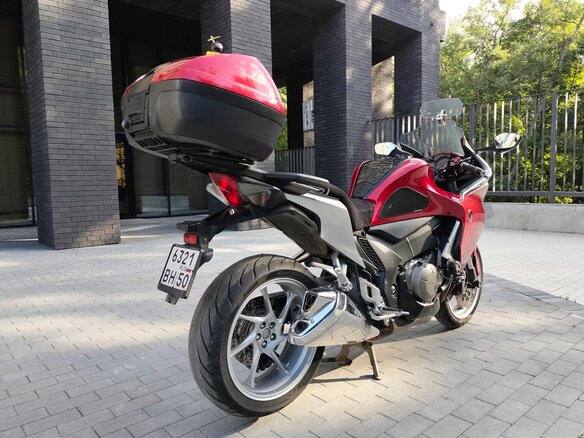 2011 Honda VFR 1200, красный, 700000 рублей - вид 10