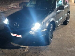 1999 Mercedes-Benz M-Класс 320 I (W163), чёрный, 650000 рублей, вид 1