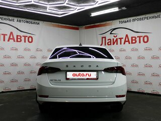 2021 Skoda Octavia IV (A8), белый, 1999000 рублей, вид 5