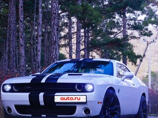 2018 Dodge Challenger III Рестайлинг 2, белый, 3800000 рублей, вид 4
