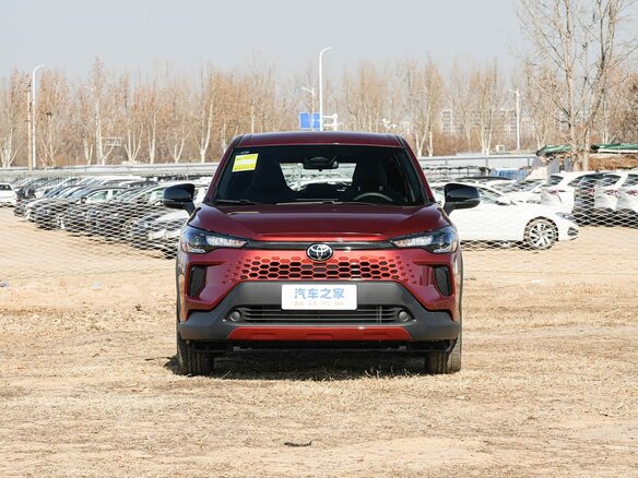 2025 Toyota Corolla Cross I Рестайлинг, оранжевый, 2950000 рублей - вид 2