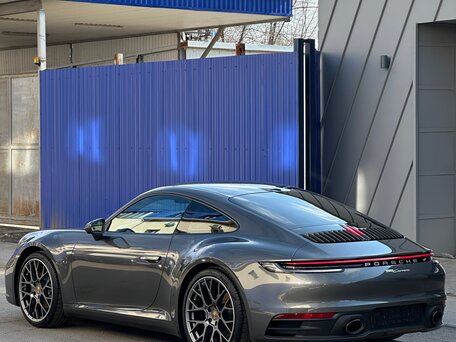 2021 Porsche 911 Carrera 4 VIII (992), серый, 13760059 рублей, вид 1