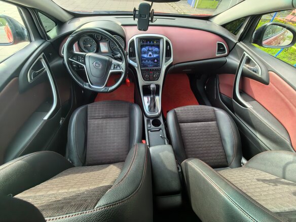 2013 Opel Astra GTC J Рестайлинг, красный, 1000000 рублей - вид 10