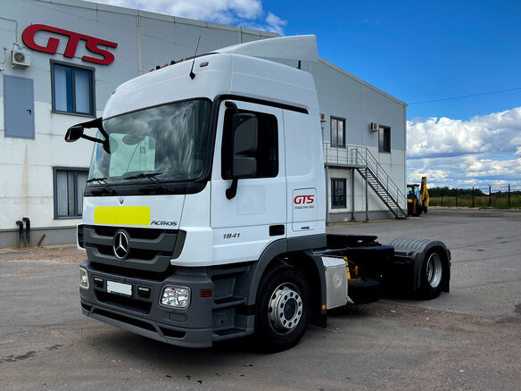 2017 Mercedes-Benz Actros, белый - вид 2