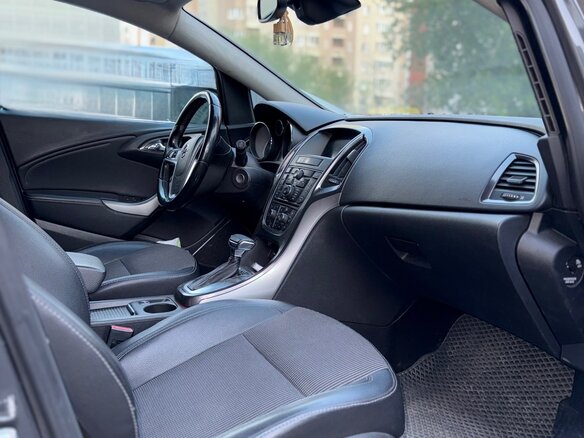 2011 Opel Astra J, серый, 600000 рублей - вид 5