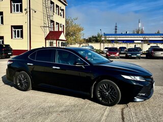 2021 Toyota Camry VIII (XV70), чёрный, 3050000 рублей, вид 5