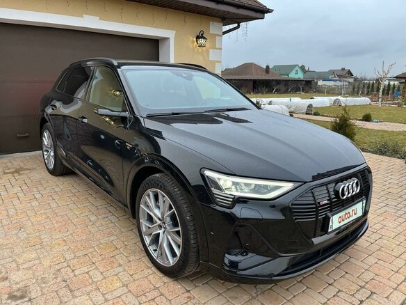 2020 Audi e-tron 55 I, чёрный, 3769200 рублей